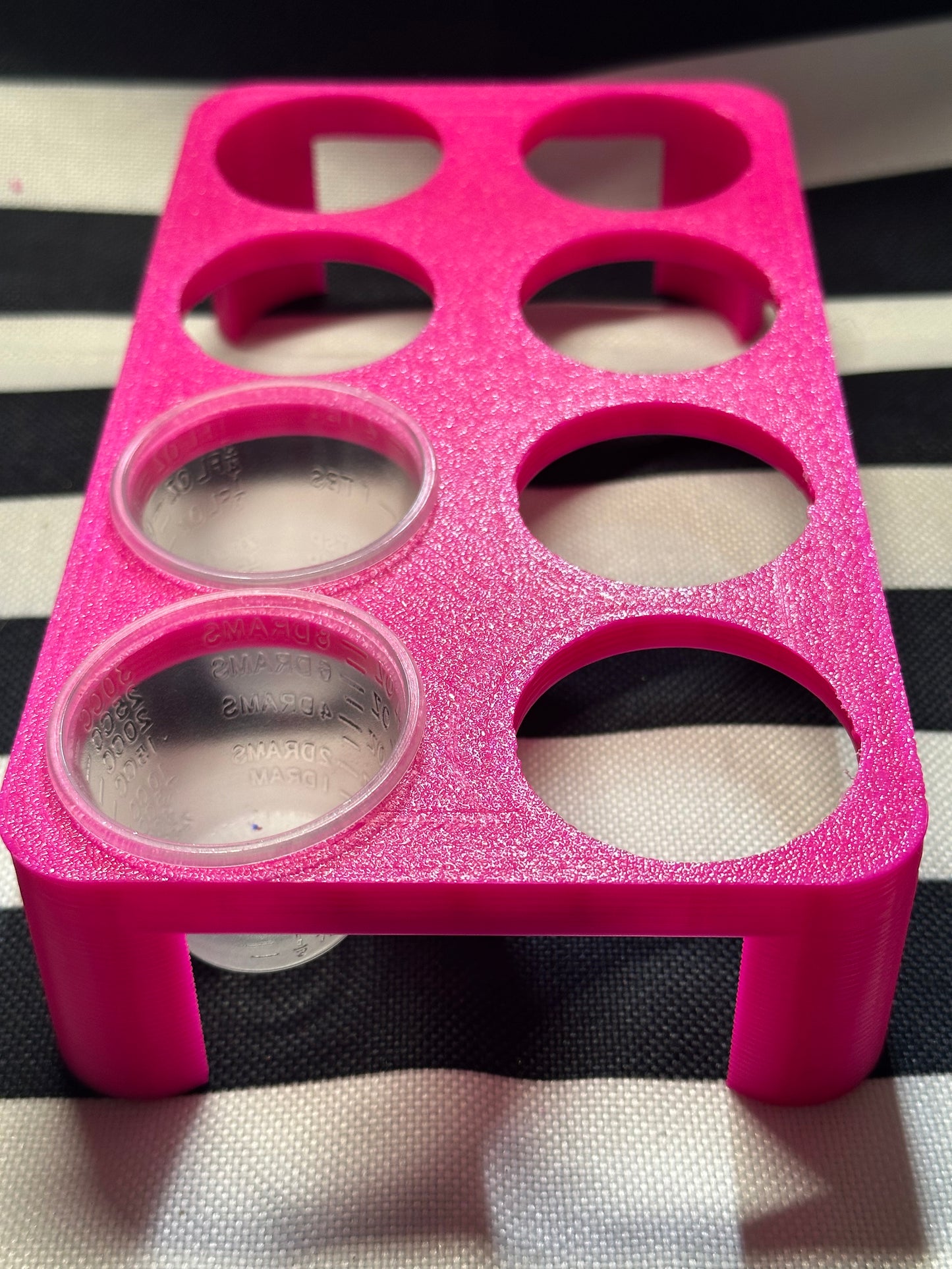 Epoxy measuring cup holder