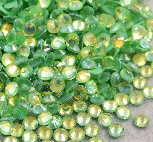 Emerald Vivid Opal (Lumi) 1440